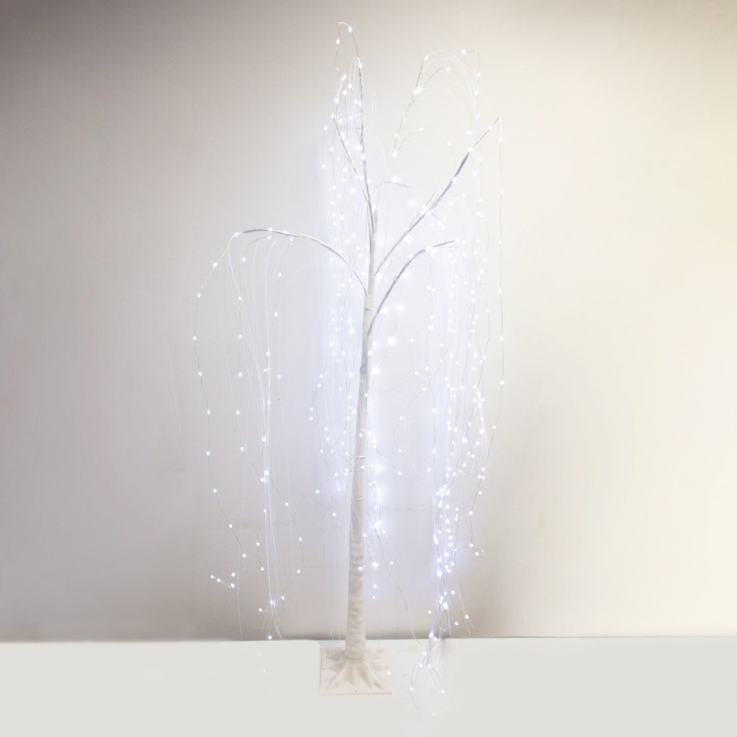 Christmas Sparkle Indoor Twinkling Willow Tree 6ft 1.8m with 360 Bright White LEDs Twinkling Willow Tree Bright White LED 8 Functions